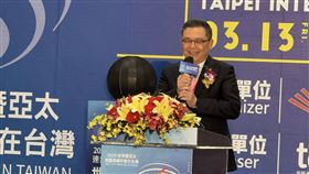 台灣連鎖加盟協會理事長吳永強宣布啟動「千家品牌海外推廣計畫」，結合10月世界連鎖年會主場優勢，推動品牌國際化。同時爭取國家級認證榮譽與國產鮮乳通路連結，協助青年以低門檻、無天花板的商業模式走向全球。（圖／記者師瑞德攝影）