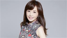 吳淑敏揭秘大馬做秀撞邪「靈異趣事」 靠「秀場天王合照」一覺到天亮。（圖／高雄流行音樂中心提供）