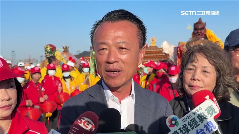 翁章梁表示，在燈會開燈日前，連日降雨，縣府團隊一度很擔心天氣會影響活動，特別向媽祖表達心願，希望燈會順利進行