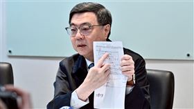 行政院長卓榮泰、秘書長張惇涵、發言人李慧芝13日公開包機單據。（圖／政院提供）