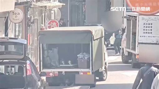 疑遭A柱遮擋視線　小貨車左轉撞倒八旬翁