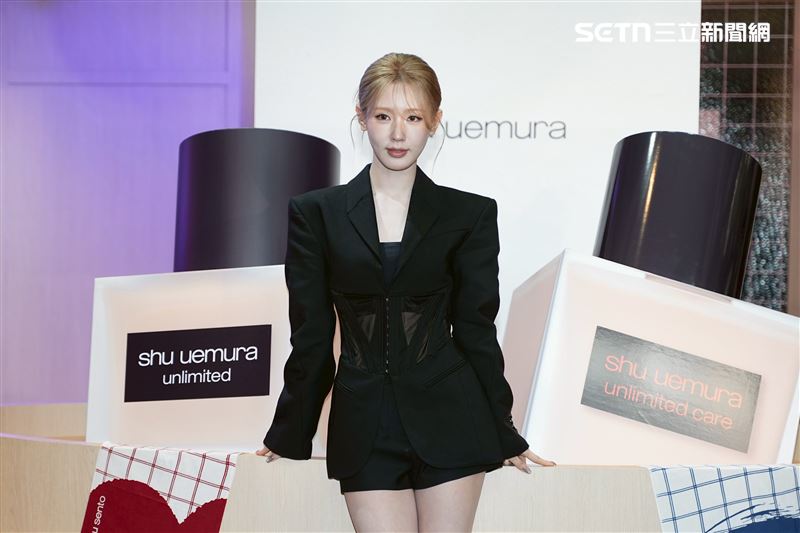 韓國女團i‑dle成員薇娟（MIYEON）以美妝品牌亮顏底妝大使身份現身台北。（圖／記者鄭孟晃攝影）