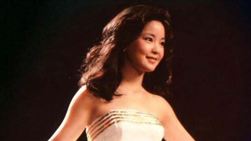 鄧麗君最後的愛人：為何選小15歲窮攝影師