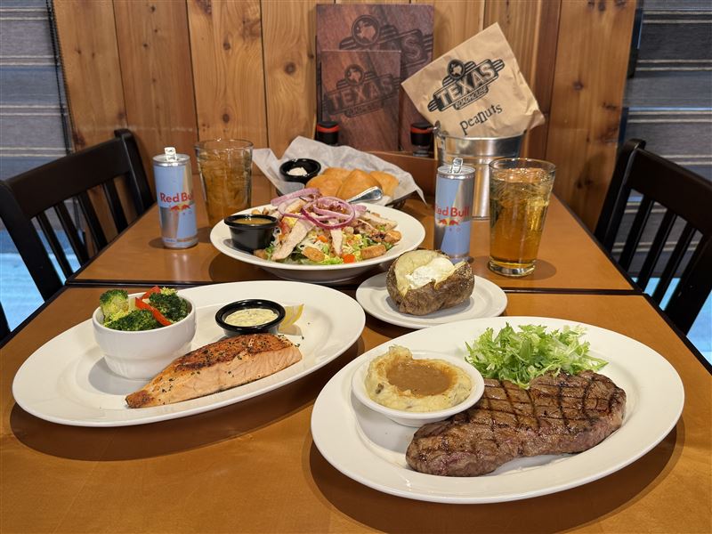 Texas Roadhouse德州鮮切牛排3款「原塊力量」能量補給餐。(圖／開展餐飲集團提供）