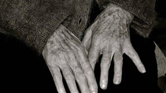 90歲獨居婦遭4男性侵！女兒怕丟臉不報警