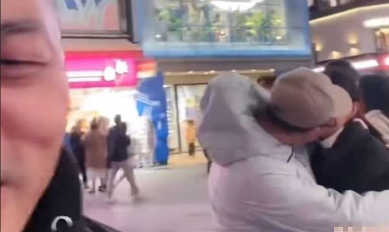 鄧佳華被拍到在西門町熱吻網美「來心」的短片，引起網友崩潰直呼「他都幸福了，我還在單身」。（圖／翻攝自Threads）