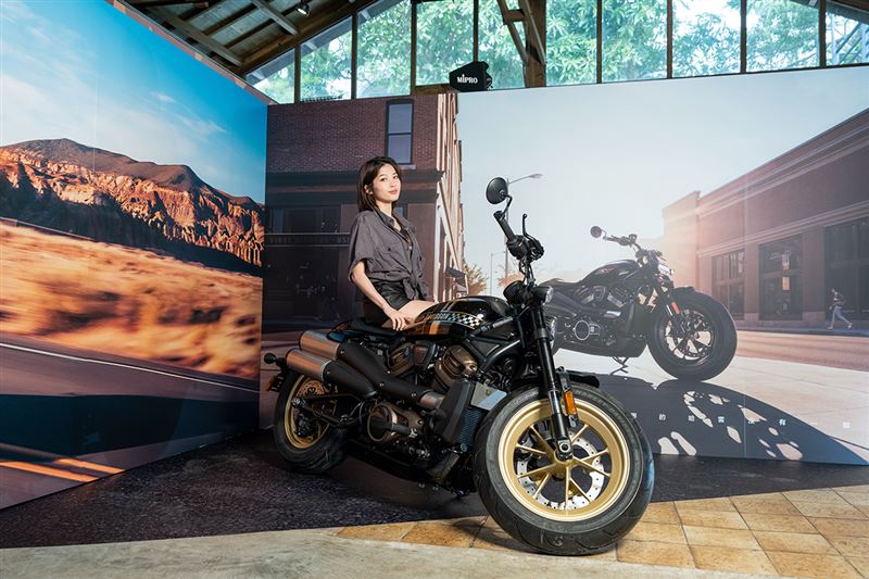Harley-Davidson限量訂製車型Sportster S&mdash;Victory Legacy《賽道傳奇》特仕版。（圖／太古提供）