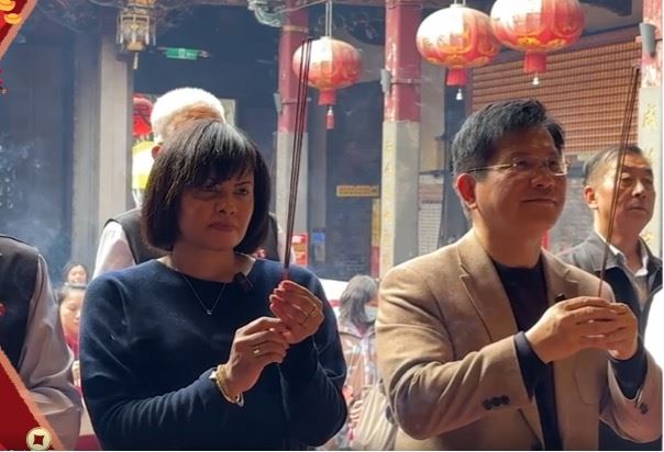 大使前往樂成宮參拜。（圖／翻攝自外交部粉絲專頁）