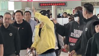 SJ東海黃衣太搶鏡　大咖女團現身沒人發現