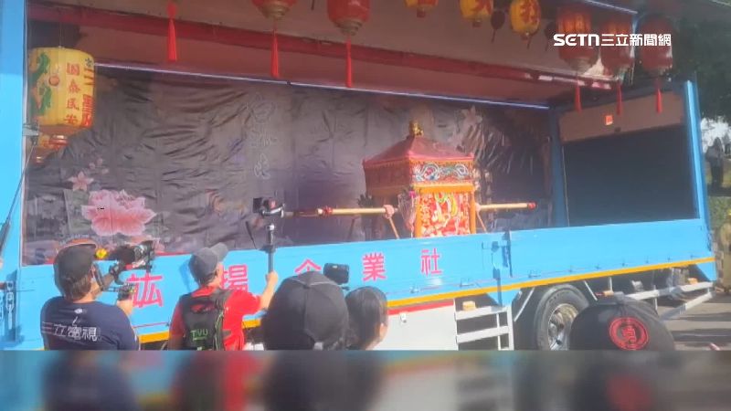 白沙屯媽祖到屏東里港遶境祈福