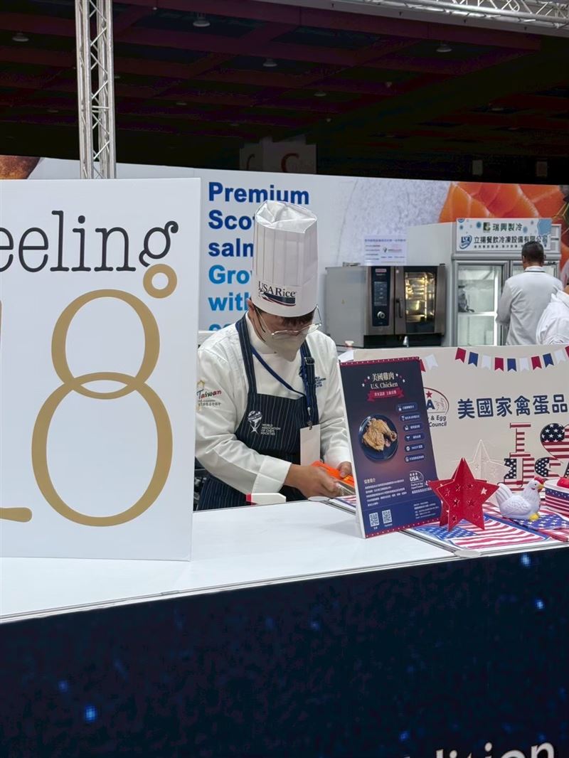 在李奕立的鼓勵和支持下,劉忠翰苦練半年奪下壽司職人銅牌。(圖/劉忠翰提供)