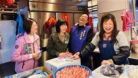 金山中繼市場開幕滿一週　周雅玲、蔡美華再訪攤商