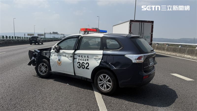 南投發生毒駕襲警案,男子毒駕拒檢多次衝撞警車,場面險象環生。(圖/翻攝畫面)