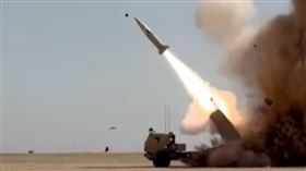 美國中央司令部（U.S. Central Command）公布美軍空襲伊朗的最新畫面。（圖／翻攝自U.S. Central Command臉書）