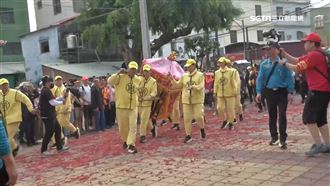 10歲女童隨行白沙屯媽　父祈願：健康長大