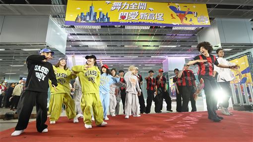 高火再添新地標！300青年齊舞畫面曝