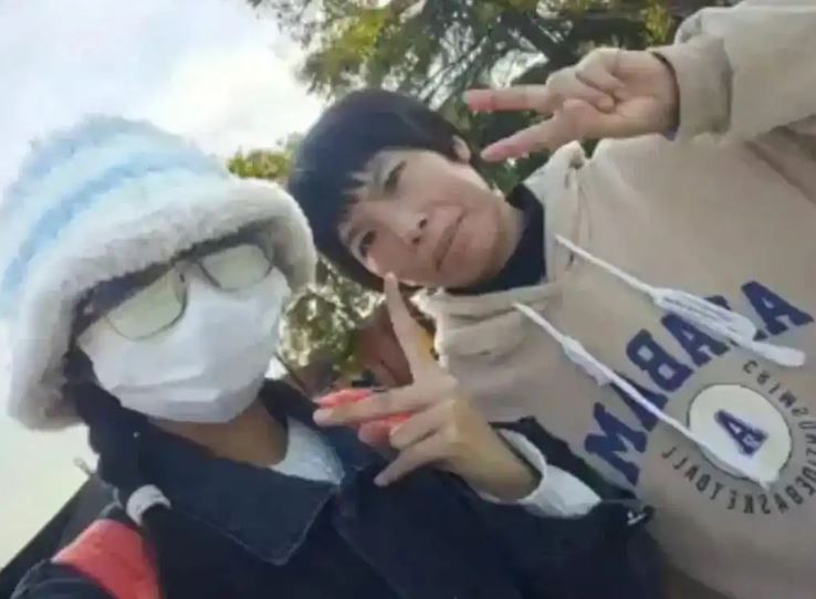 李雅平與母親的合影。（圖／翻攝自紅星新聞）