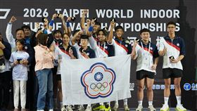 室內拔河世錦賽　台灣U23混合560公斤奪冠2026台北世界室內拔河錦標賽在台北，錦標賽U23混合560公斤級賽事14日展開，台灣隊一路過關斬將拿下冠軍，選手、教練等人站上頒獎台接受喝采。中央社記者徐肇昌攝　115年3月14日