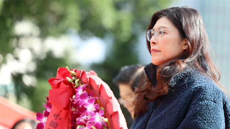 她嗆爆國民黨:台灣是台灣人自己救的!