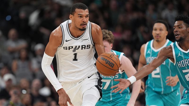 溫班亞馬傷癒復出準大三元 馬刺輕取黃蜂