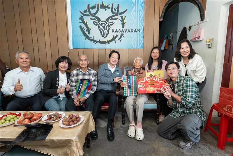 賴清德總統今（15）日在社群平台發文指出，前幾天他在雲林跑行程，特別抽空去拜訪脆友「冠廷」一家人。（圖／翻攝自賴清德臉書）