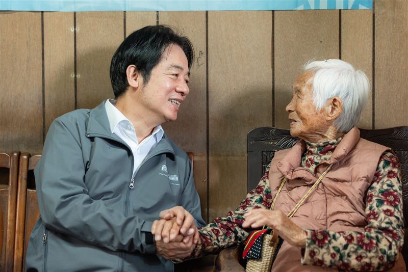 賴清德總統今（15）日在社群平台發文指出，前幾天他在雲林跑行程，特別抽空去拜訪脆友「冠廷」一家人。（圖／翻攝自賴清德臉書）