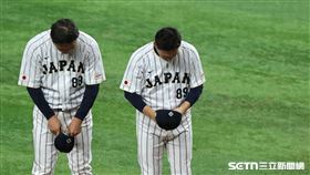 WBC8強賽，日本隊不敵委內瑞拉隊止步8強，總教練井端弘和在賽後記者會90度鞠躬後離場。（圖／特派記者劉彥池攝影）