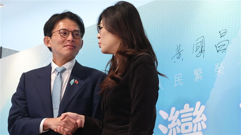 藍白合起手式=聽君一席話,如聽一席話?