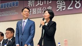 民進黨新北市長參選人、立委蘇巧慧今（15）日出席新北市牙醫師公會第28屆第3次會員大會，與南投縣長參選人溫世政同台相挺。（圖／翻攝畫面）