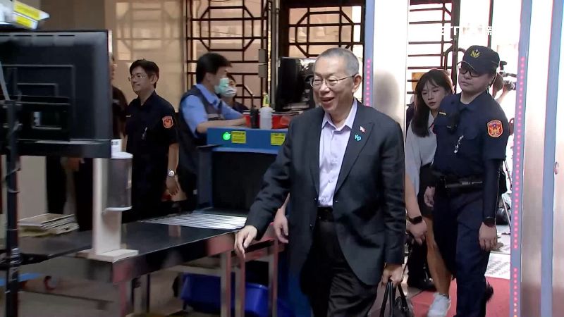 柯文哲近日想聲請到日本，參加兒子畢業典禮