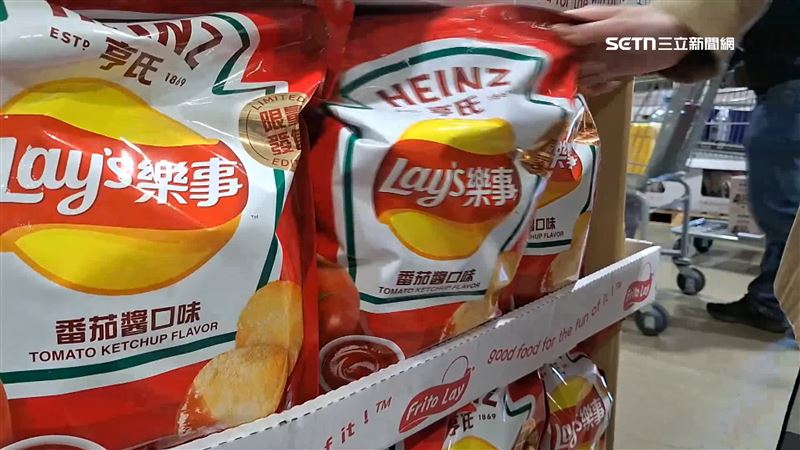加拿大超夯亨氏番茄醬跨界攜手樂事推出番茄醬口味洋芋片，台灣美式賣場就買的到