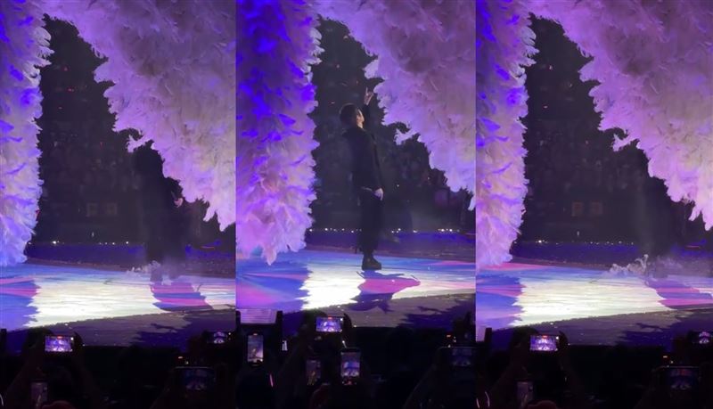 阿信發現舞台冒白煙，嘗試用腳踩白煙處卻仍止不住地竄出。（圖／翻攝自微博）