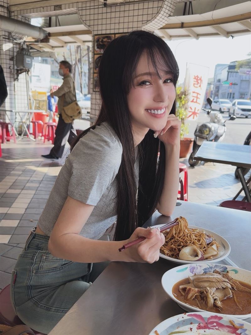 網紅Lucy（盧蓁）是黑男的老婆。（圖／翻攝自IG @lucylu_8619）