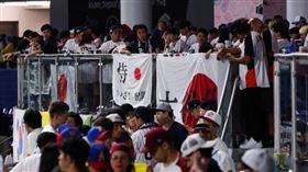 日本在經典賽八強賽以5比8不敵委內瑞拉，有網友笑稱Netflix是最大輸家。（圖／達志／美聯社）