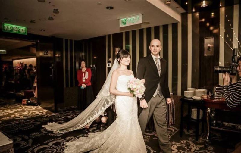 吳鳳結婚11週年。(圖/翻攝自臉書)