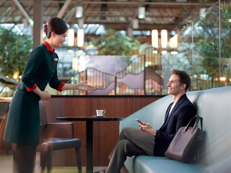 長榮航空推出「EVA iLOUNGE」數位服務平台，化身為旅客的個人貴賓室數位管家。（圖／長榮航空提供）