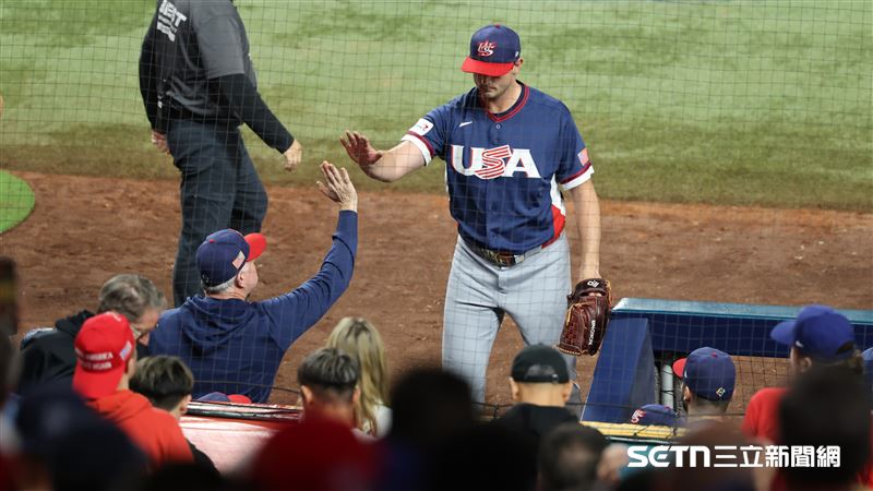 WBC4強賽，美國隊成功守住8局下，維持1分領先。（圖／特派記者劉彥池攝影）