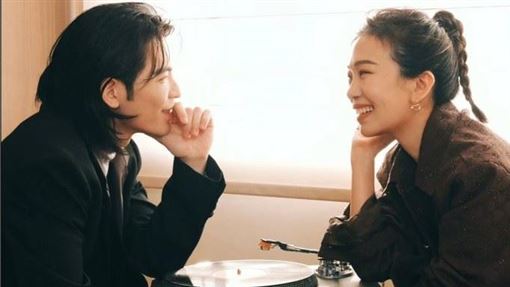 Summer戴墨鏡被吐槽！老蕭一句話甜炸全網