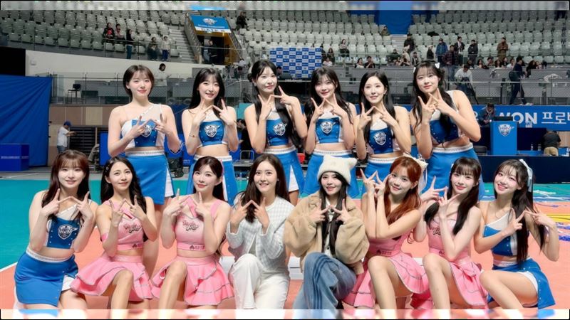 桃氣女孩登韓職排舞台 她神仙同框引熱議