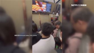 台中新光三越又出包　電梯忽卡死逾10人困