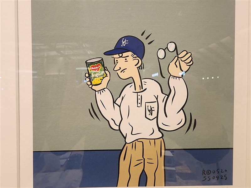 香港插畫家愛上台灣!「畫你不對勁的似顏畫」藝術展接地氣把國民零食「乖乖」畫入作品,網友驚呼太有梗。(圖/香港插畫家薛傳善提供)