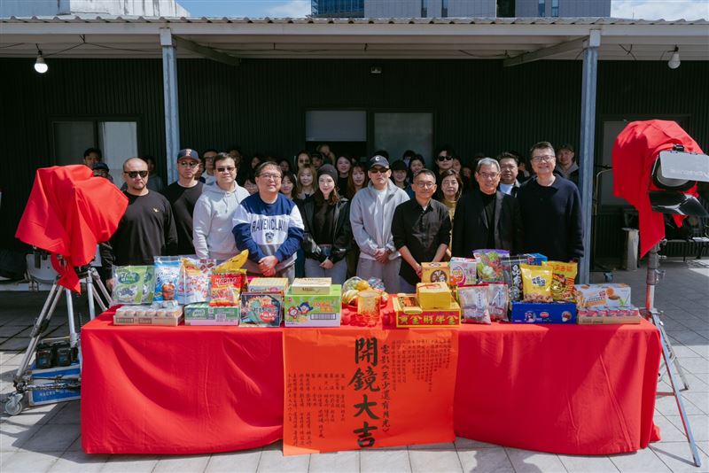 導演何蔚庭全新電影作品《至少還有月光》14日舉行開鏡儀式。（圖／嘉揚電影提供）