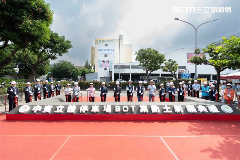 市府跨局處攜手推動改建工程，透過整體規劃翻轉空間配置與服務效能，改建工程將採「一次興建、分階段辦理」模式，預計115年下半年動工，120年完工。（圖／翻攝畫面）