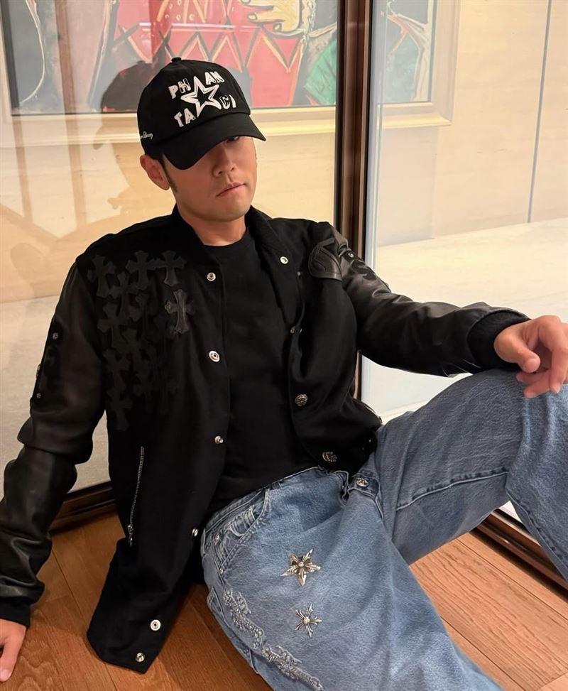 周杰倫近日宣告新專輯即將上線。（圖／翻攝自周杰倫IG）