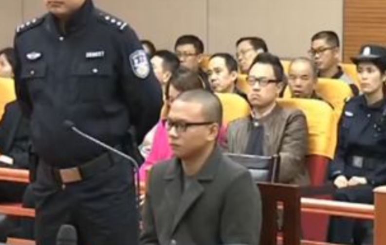 劉大蔚買24支玩具槍被判無期徒刑，引起社會大眾廣泛討論！（圖／翻攝自央視網）