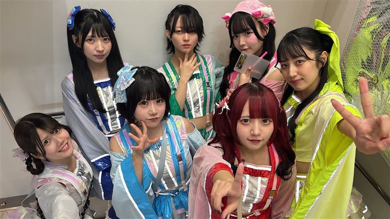 女星爆偷偷交往粉絲　公司證實祭退團處分