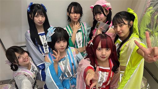 女星爆偷偷交往粉絲　公司證實祭退團處分