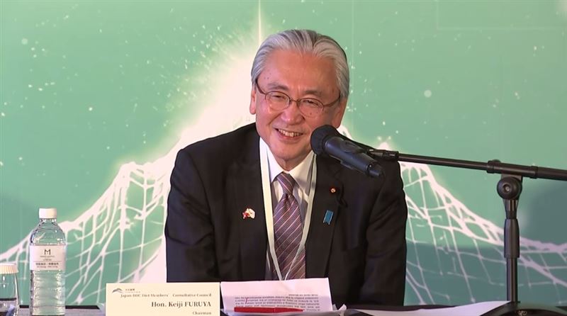 日本「日華議員懇談會」會長、眾議院憲法審查會會長古屋圭司今（16)日出席玉山論壇受訪。（圖／翻攝畫面）