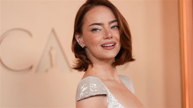 奧斯卡紅毯女星狂露肩 她深U裸背超吸睛