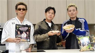 玖壹壹健志滑雪墜樹洞　自爆險凍死在路邊